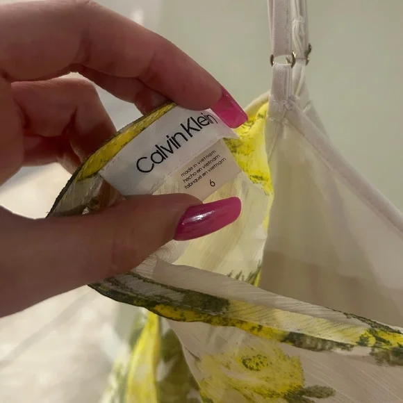 Calvin Klein Yellow Floral Chiffon Wrap Midi Dress Womenโs Size 6 - Picture 5 of 8